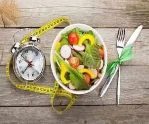 بهترین ساعت برای شام خوردن چه زمانی است؟؛ پاسخ فقط (7 شب) نیست!