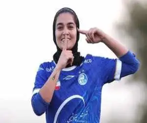 نخستین گلم برای استقلال را به پدرم تقدیم کردم؛ مربیانم می گویند سبک بازی من شبیه مهدی طارمی است!