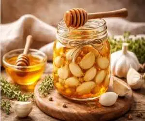 سیر و عسل واقعا معجزه می کنند؟؛ فواید و عوارض این ترکیب پرطرفدار