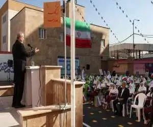 پزشکیان: می دانید که از یک خانواده معمولی رئیس جمهور شدم؟  -  آدم، مفت به جایی نمی رسد