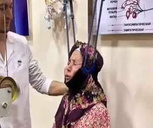 کشش های خطرناک به نام فیزیوتراپی  -  وقتی درمان غیراصولی به فلج بیمار ختم می شود