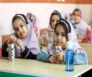کم تحرکی دانش آموزان؛ زنگ خطر چاقی و دیابت  -  شیر مدارس امسال هم توزیع می شود  -  برنامه جدید وزارت بهداشت برای سلامت دانش آموزان