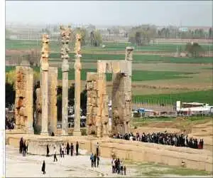 مهر شیراز شروع شد  -  اجرای 100 برنامه گردشگری، ادبی و فرهنگی در 20 روز