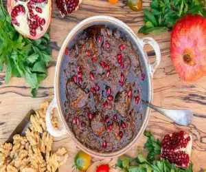 گمج کباب؛ این غذا با سبزی محلی چوچاق طعم دیگری دارد