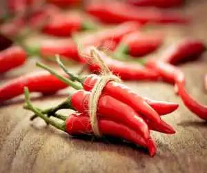 درست کردن سس چیلی شیرین خانگی؛ دقیقاً مثل سس رستوران های چینی!