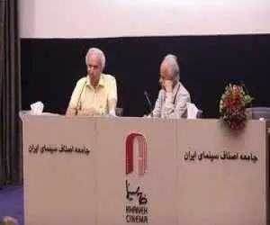روزنامه نگاری که هیچ کس به اندازه اش با هنرمندان، موسیقیدانان و ورزشکاران عکس ندارد
