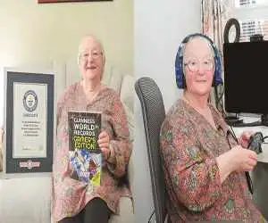 چهره مادربزرگ 78 ساله که رکورد این بازی را شکست