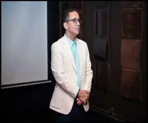 نجات یافته از مرگ -  مَردی که همه چیز را یک جا تجربه کرد: از (دار زده شدن ) توسط مادر تا (تحقیرشدن) توسط برادرهای ناتنی