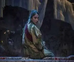 مهشید خدادادی پس از تصادف و آسیب دیدگی روی صحنه رفت