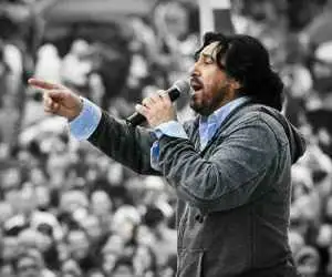 من، معین و شهرام شب پره هم دوست داریم برگردیم  -  پاسپپورتم را هم گرفتم اما... -  ببینید