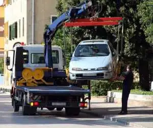 سرقت خودرو در تهران با جرثقیل