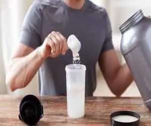 پودر پروتئین را با این 5 نوشیدنی مخلوط نکنید