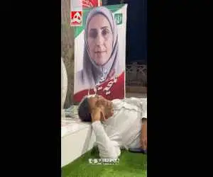 تلخ ترین تصویر از یک پدر و دختر  -  ویدئو