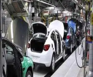 خودروساز با پول قطعه ساز تولید می کند؛ چرا نقدینگی ندارد؟