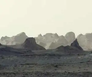طلوع آبی خورشید در مریخ  -  (کنجکاوی) منظره ای متفاوت از سیاره سرخ ثبت کرد