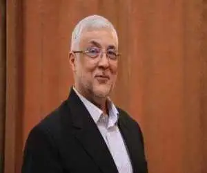 نقابِ ریا در نظر حافظ