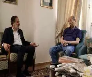 معاون هنری به دیدار (علی نصیریان) رفت