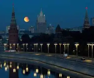 این کشور می خواهد نیروگاه هسته ای در ماه احداث کند