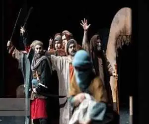 از (زنی شبیه مادر) تا (تنها نمی توانم)  -  اجرای 8 نمایش آئینی از دهه اول فاطمیه در حوزه هنری