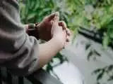 8 علامت که نشان می دهد کسی زیاد به شما فکر می کند