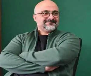 (سرزمین من) صاحب دبیر شد