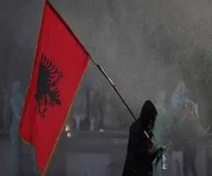 از (انقلاب فلامینگو) تا خیابان های سنگربندی شده؛ خشم آلبانیایی ها از فساد و هتل سازی کوشنر