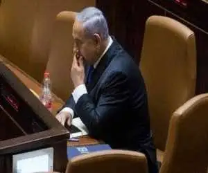معاریو: نتانیاهو با هدف تشکیل دولت وحدت با آیزنکوت حمله به ایران را به روز پس از انتخابات موکول کرد  -  سیترینوویچ: این جنون سیاسی است
