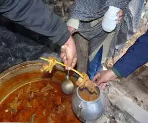 150  سال نذر و همدلی پای یک دیگ؛ قصه آبگوشت شریکی بم