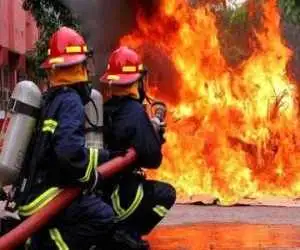 آتش سوزی در یک واحد صنعتی در فردیس -  5 نفر مصدوم شدند