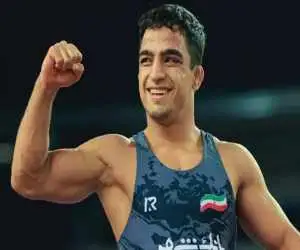 نفس همه گرفت  -  ستاره کشتی ایران با شکست حریف آمریکایی راهی نیمه نهایی شد