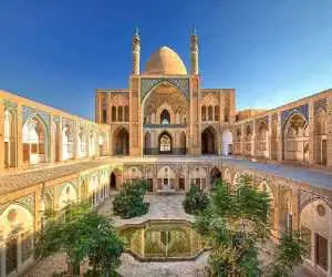 میراث ناشناخته  -  تصاویری از بناهای برجای مانده و کمتر شناخته شده از عصر قاجار